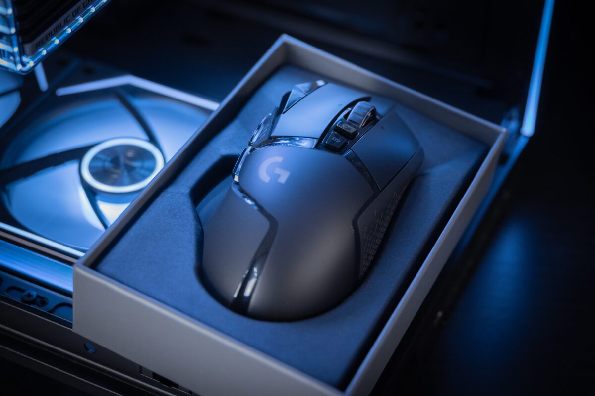 LOGITECH G502 X PLUS LIGHTSPEED WIRELESS MOUSE! - Image 5