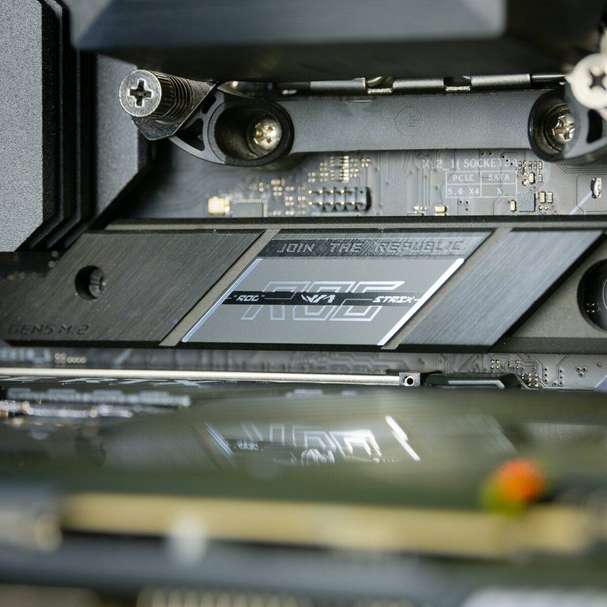 LIAN LI LAMBO 5080 PC SETUP!! - Image 9