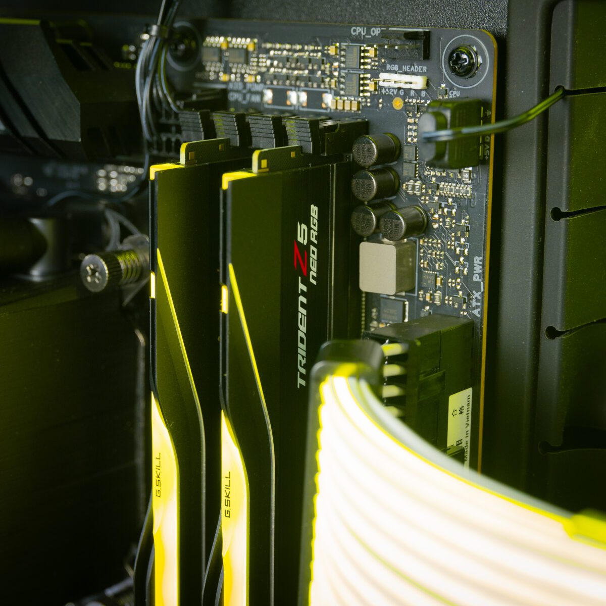 LIAN LI LAMBO 5080 PC SETUP!! - Image 11