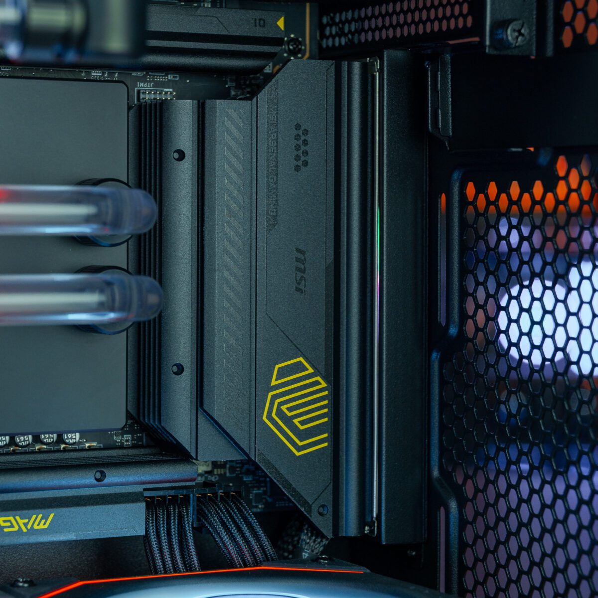 LOW ODDS WATERCOOLED PC! - Image 7