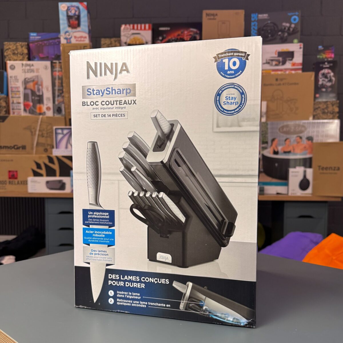 NINJA STAYSHARP 14 PIECE STAINLESS KNIFE SET!