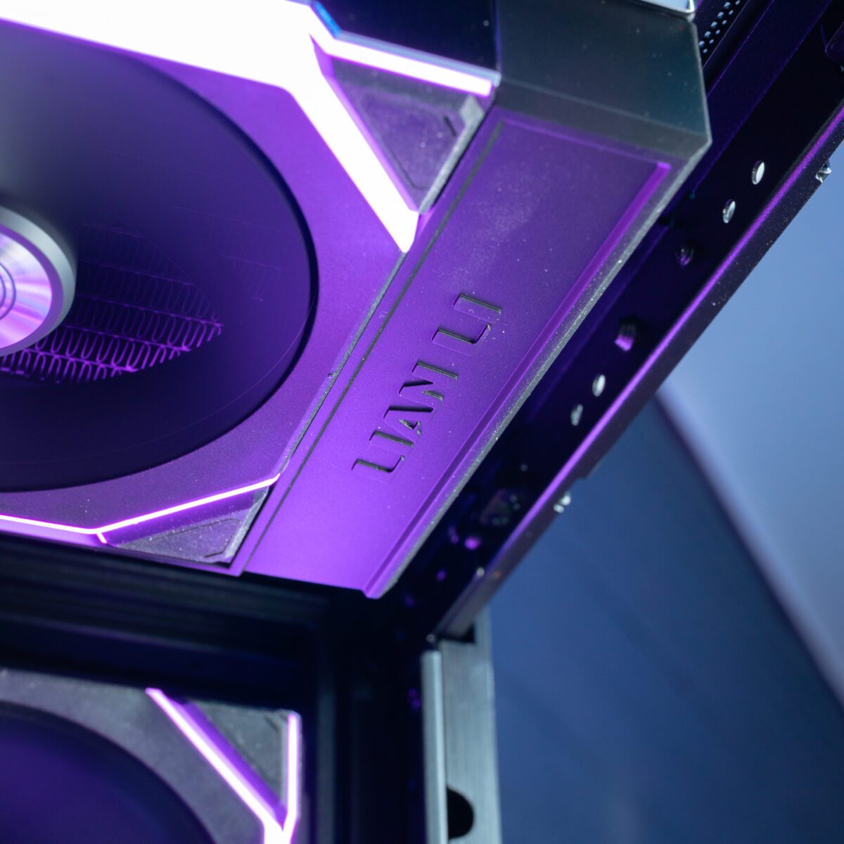LIAN LI 5080 BLACK PC + 12 INST WINS OF 5070PC! - Image 4