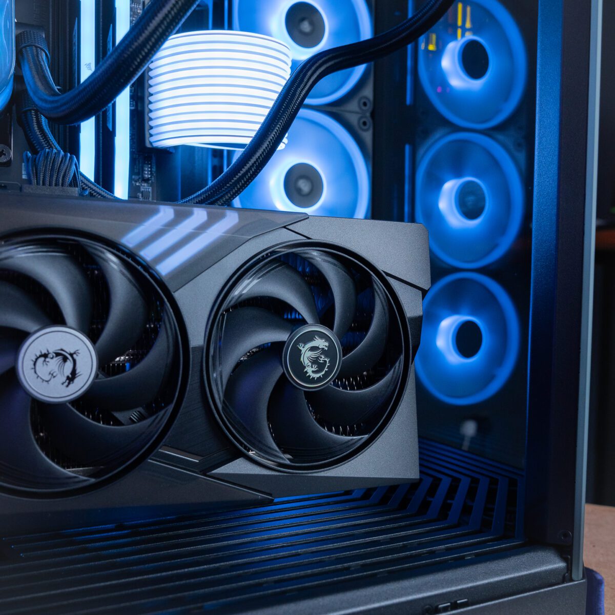 HYTE Y70 5070Ti PC: INTEL VS AMD - 12x INST WINS! - Image 16